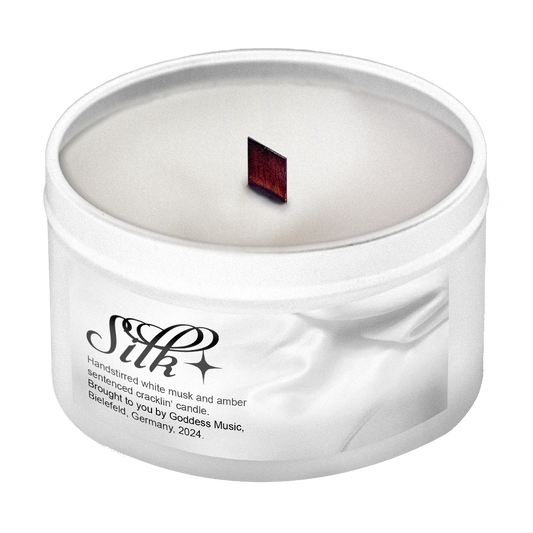"Silk" cracklin' candle